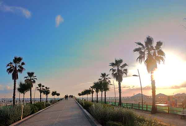 Hotel a Lido di Camaiore con vista mare in passeggiata